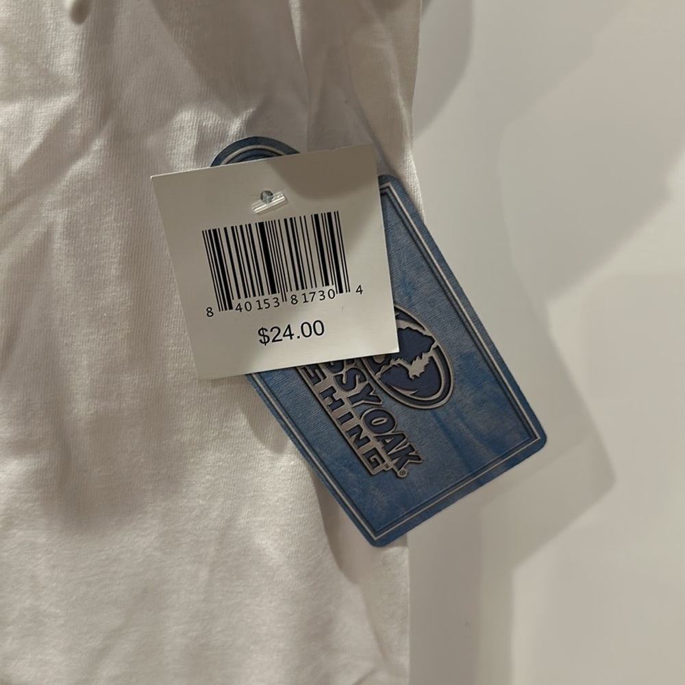NWT Mossy Oak Men's White Tee with Blue Graphic - Picture 4 of 5